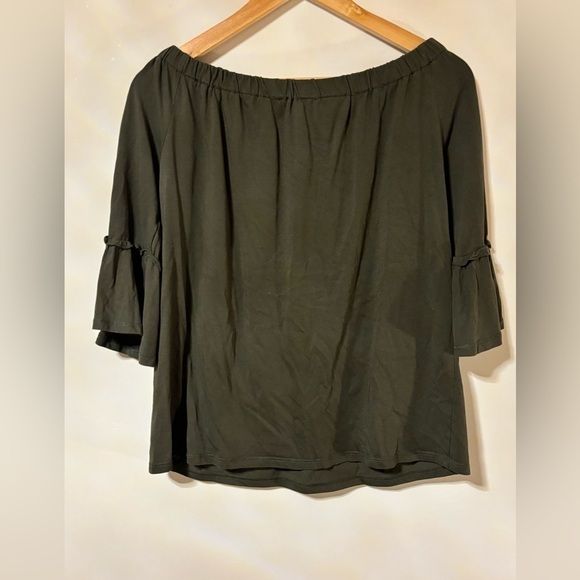 Michael Kors- Green off the shoulder ruffled shirt Size Med - Picture 5 of 5
